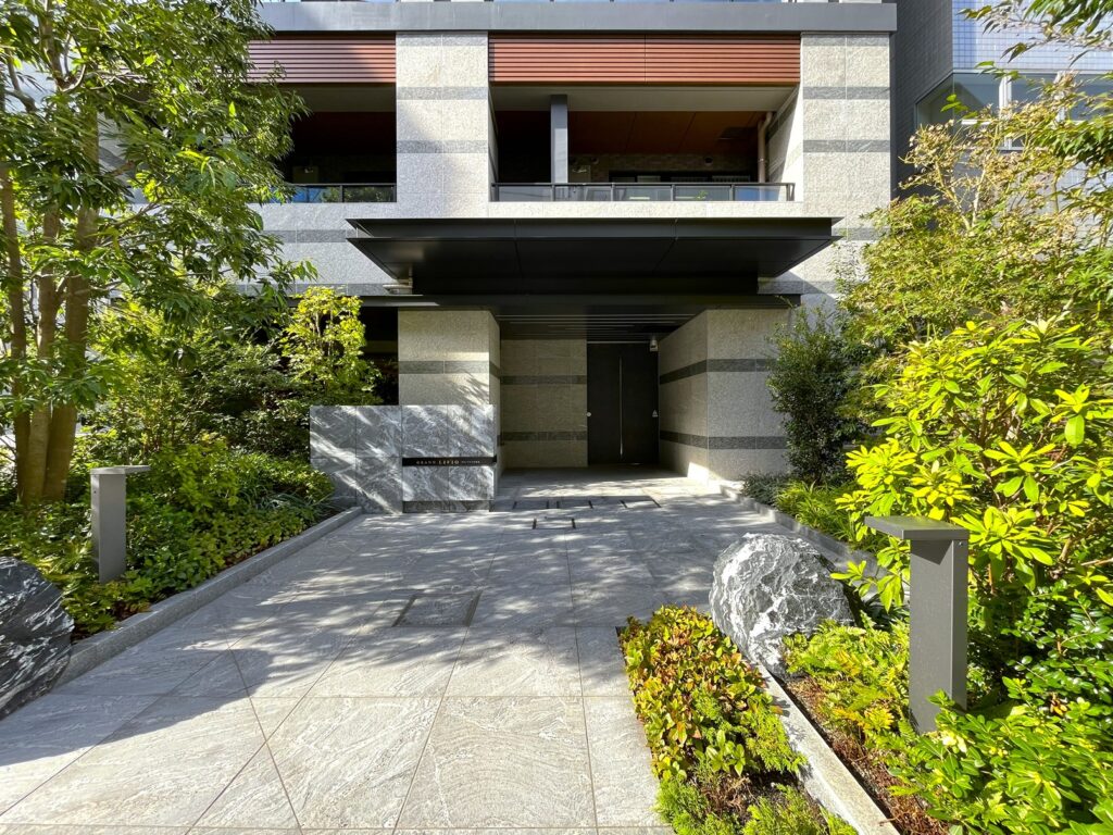 グランリビオ表参道 エントランス写真