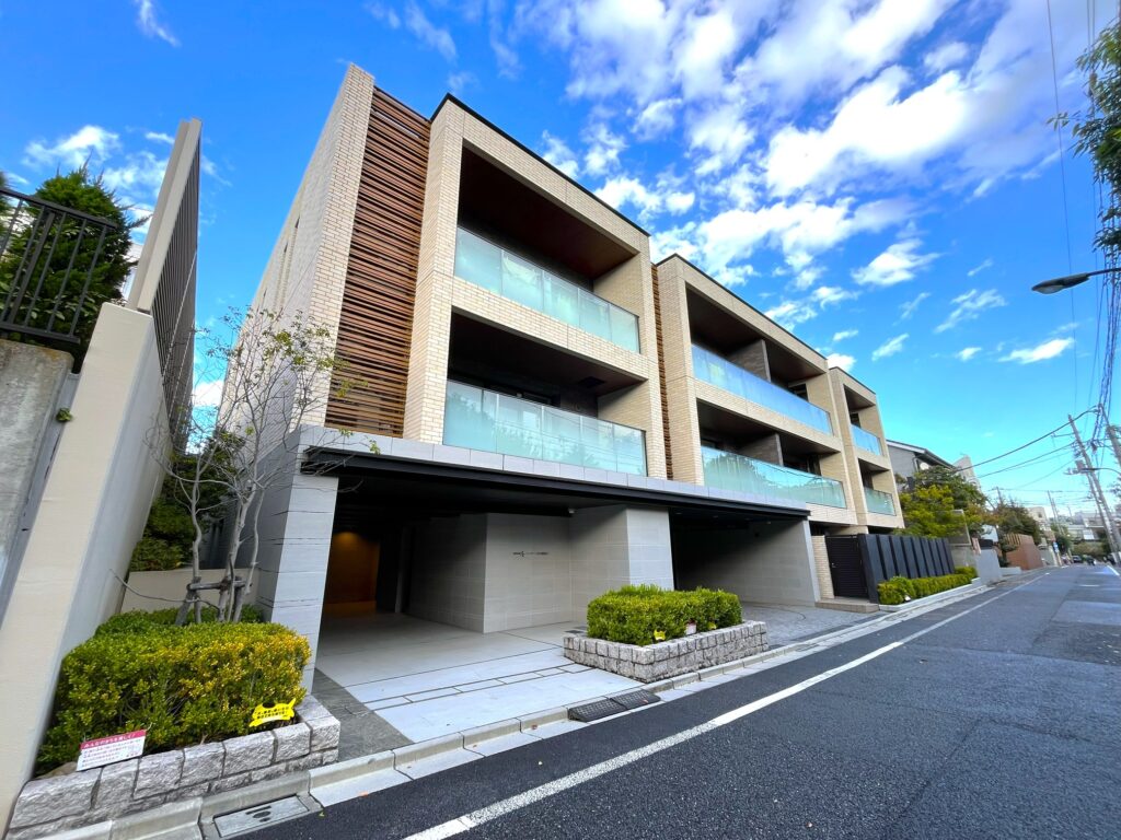 パークナード目白御留山 外観写真